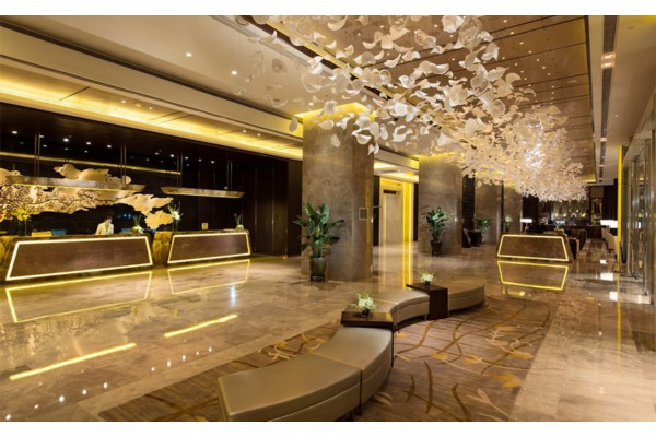 重庆江北男按摩师好评如潮：专业呵护，你的健康管家